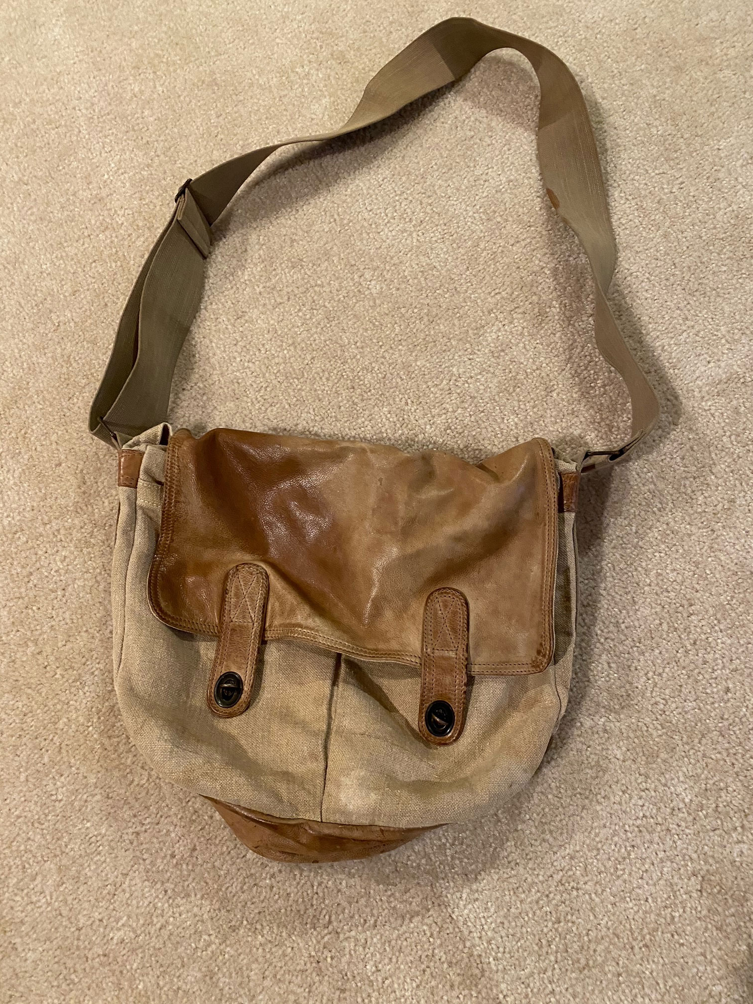 Linea Viaggio Shoulder Bag – Abandoned Republic